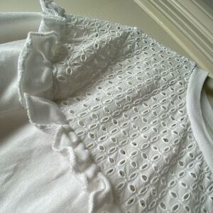 CROWN & IVY | WHITE SWEATER | M